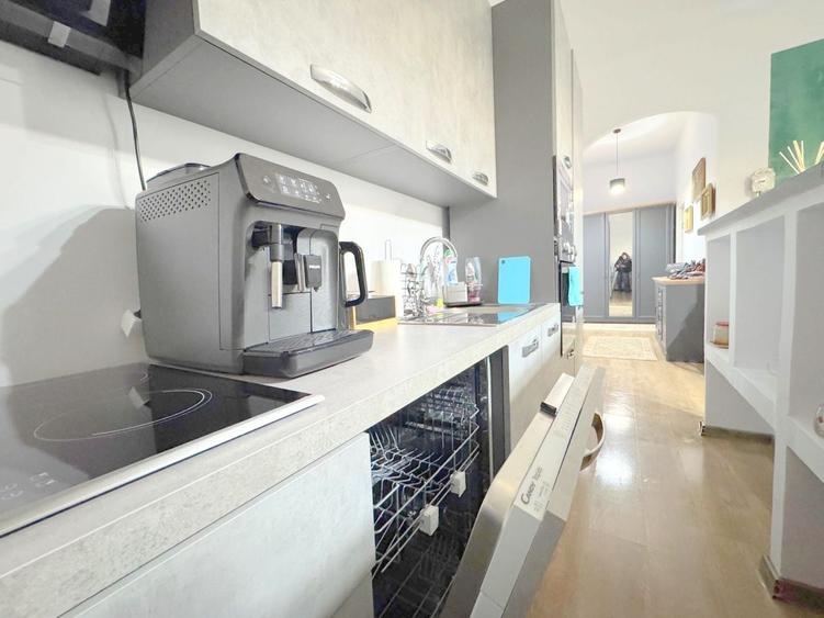 Apartament cu 2 camere decomandat, mobilat în Ultracentral