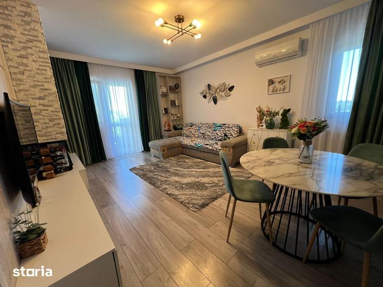 Apartament cu 3 camere decomandat în Central