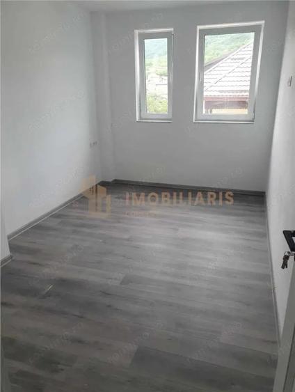 Apartament cu 3 camere în Independenței