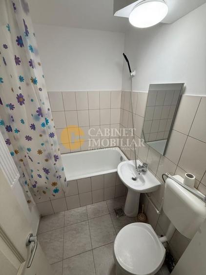 Apartament cu 2 camere semidecomandat în Baza 3