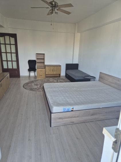 Garsonieră decomandată în Soarelui