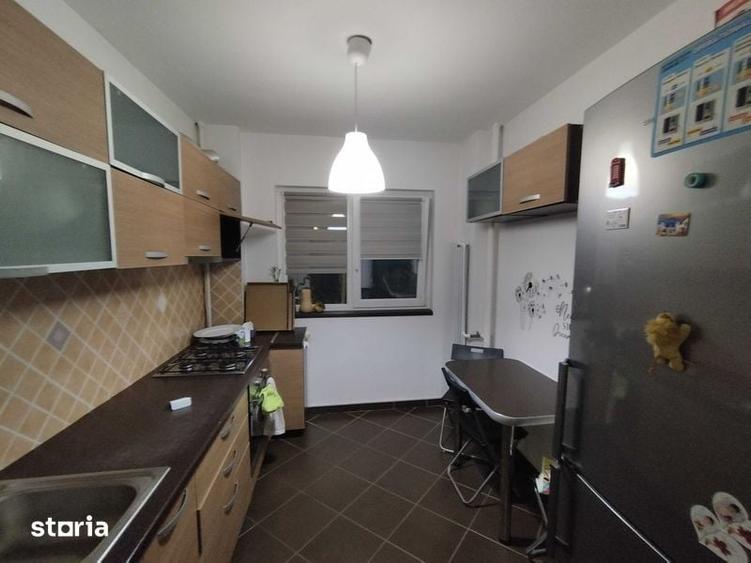 Apartament cu 2 camere semidecomandat în Berceni