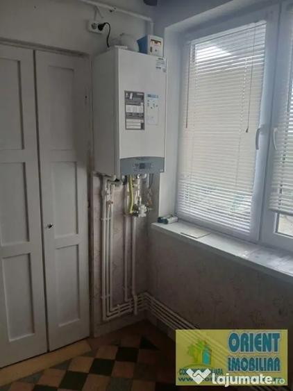 Apartament cu 2 camere semidecomandat în Tomis II