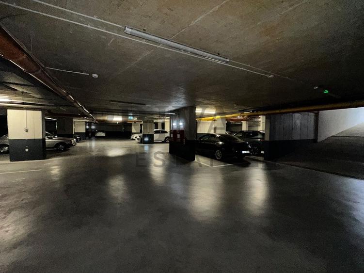 Apartament cu 3 camere decomandat, mobilat în Take Ionescu