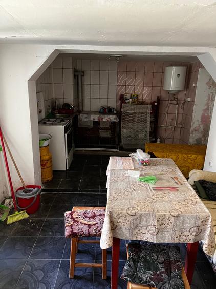Casă cu 3 camere în Sasca Montană