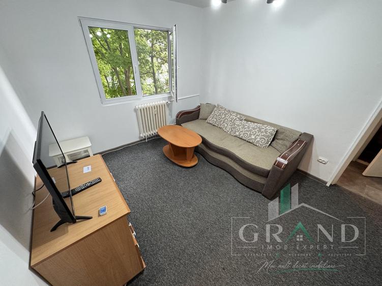 Apartament cu 2 camere semidecomandat, mobilat în Mănăștur
