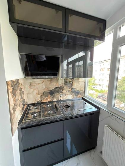 Apartament cu 3 camere decomandat în Buzaului
