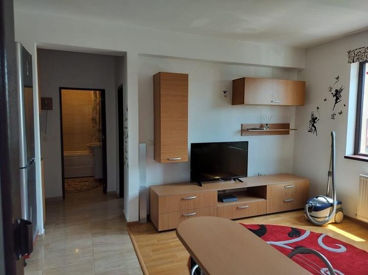 Apartament cu 2 camere semidecomandat în Central
