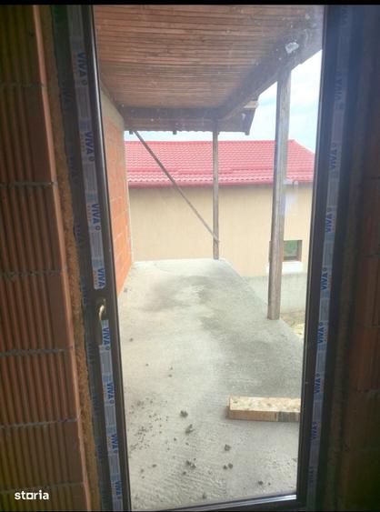 Casă cu 4 camere în Șimnicu de Sus