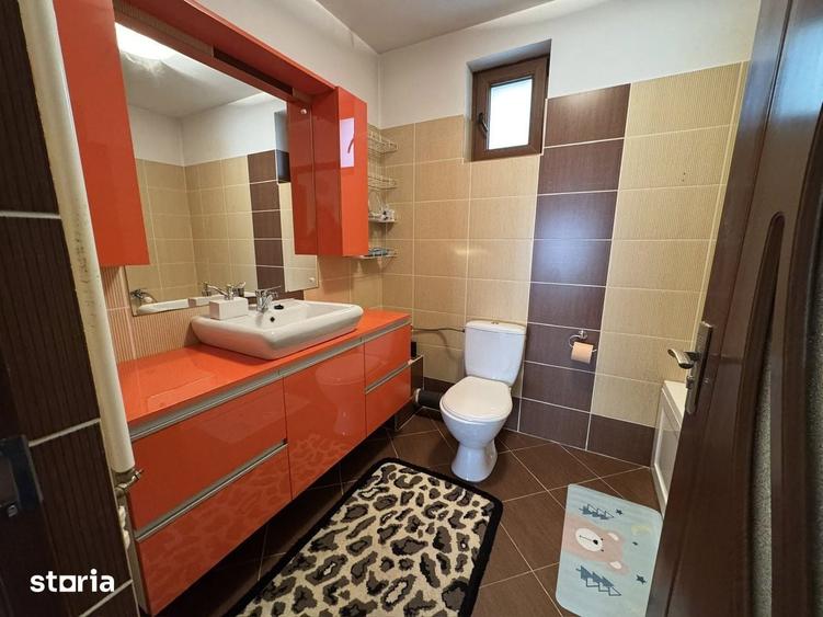 Casă cu 4 camere cu Teren 500 Mp în Central