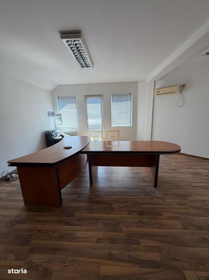 Spațiu comercial, de 180 mp, în Tăuți