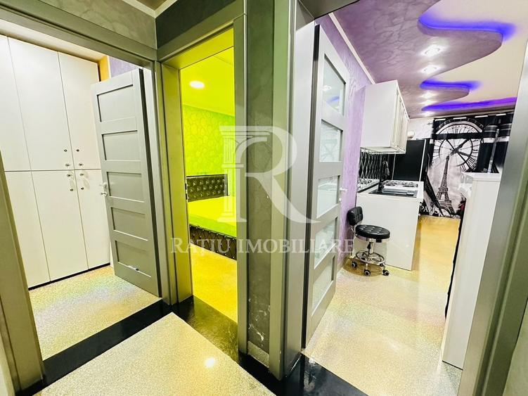Casă individuală cu 5 camere cu Canalizare în Rogerius