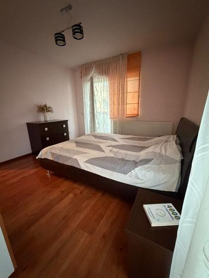 Apartament cu 3 camere decomandat în Florești