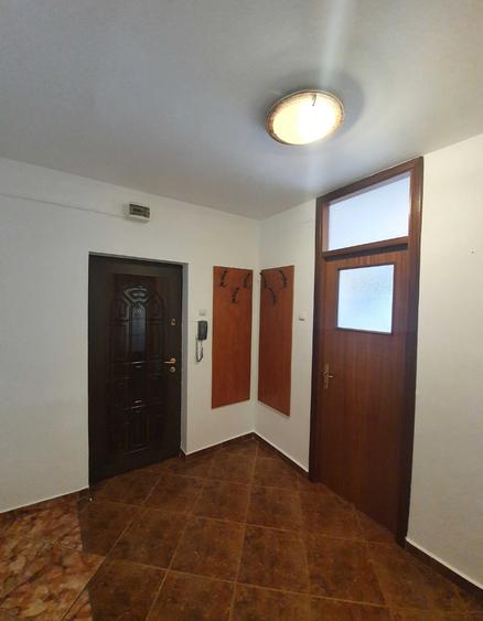 Apartament cu 2 camere semidecomandat în Tineretului