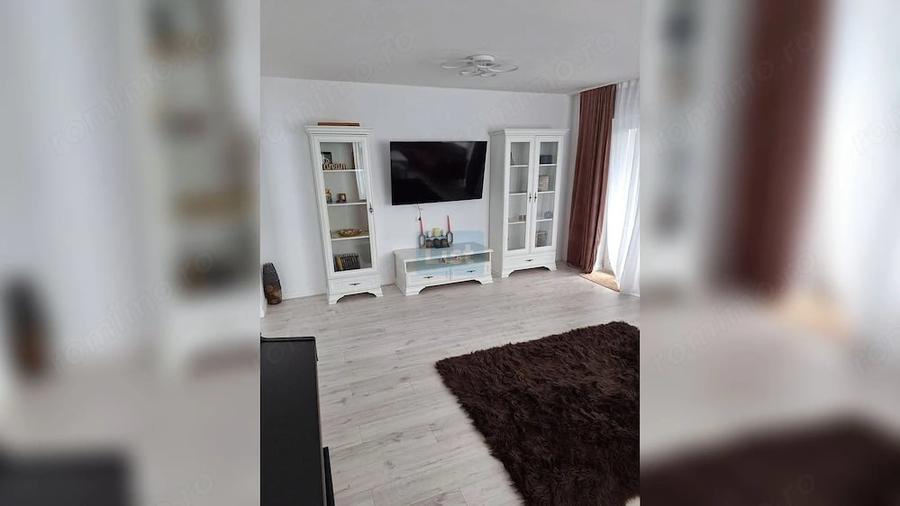 Casă cu Teren 400 Mp în Centura