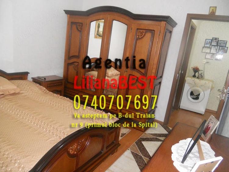 Apartament cu 4 camere decomandat în Central