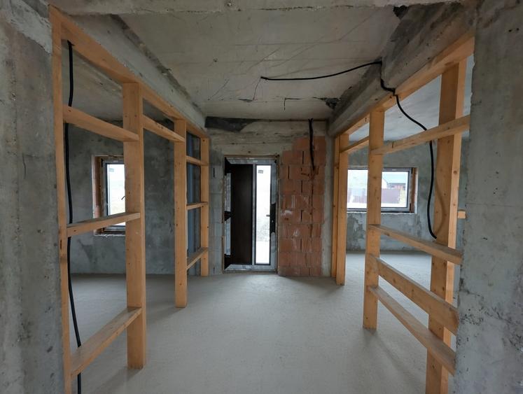 Casă individuală cu 5 camere cu Canalizare în Moara Vlăsiei