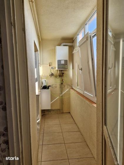Apartament cu 3 camere în Vasile Aaron