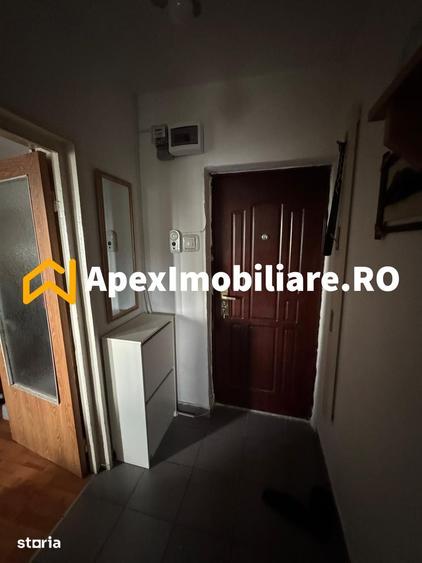 Apartament cu 2 camere semidecomandat în Berceni — fotografia 1
