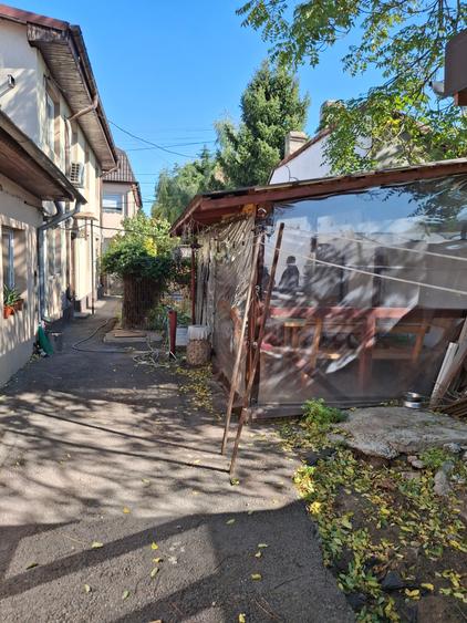 Casă cu 6 camere cu Canalizare în Brâncoveanu