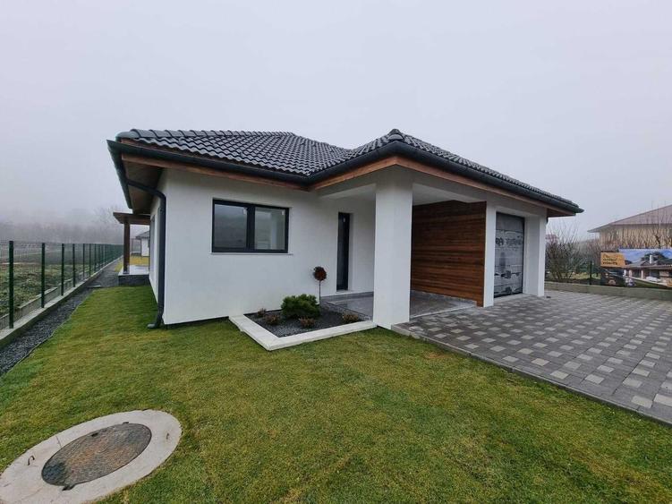 Casă cu 3 camere cu Teren 563 Mp în Chinteni