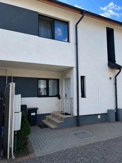 Casă cu 2 camere cu Teren 150 Mp în Central