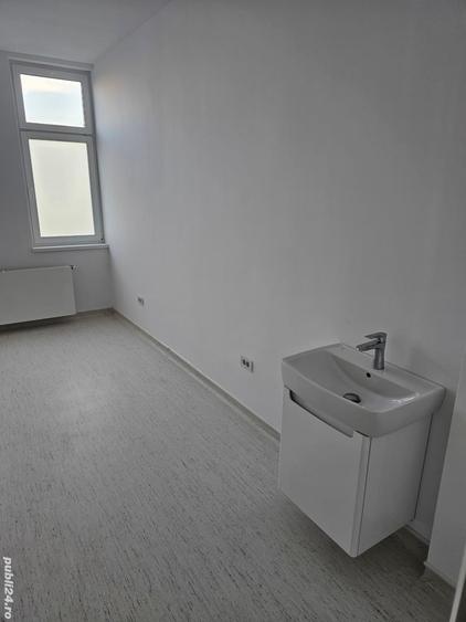 Spațiu comercial, de 500 mp, în Central