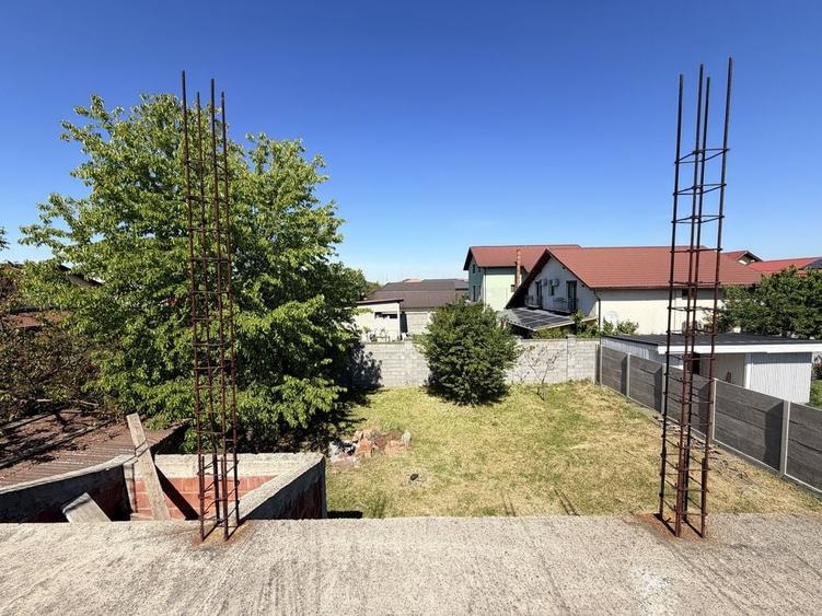 Casă cu 4 camere cu Teren 748 Mp în Dumbrăvița