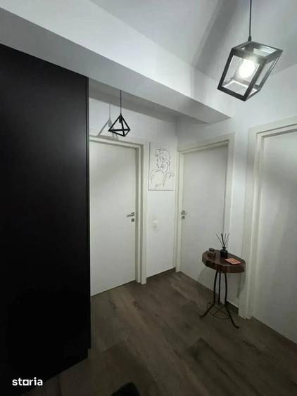 Apartament cu 2 camere decomandat, mobilat în Central