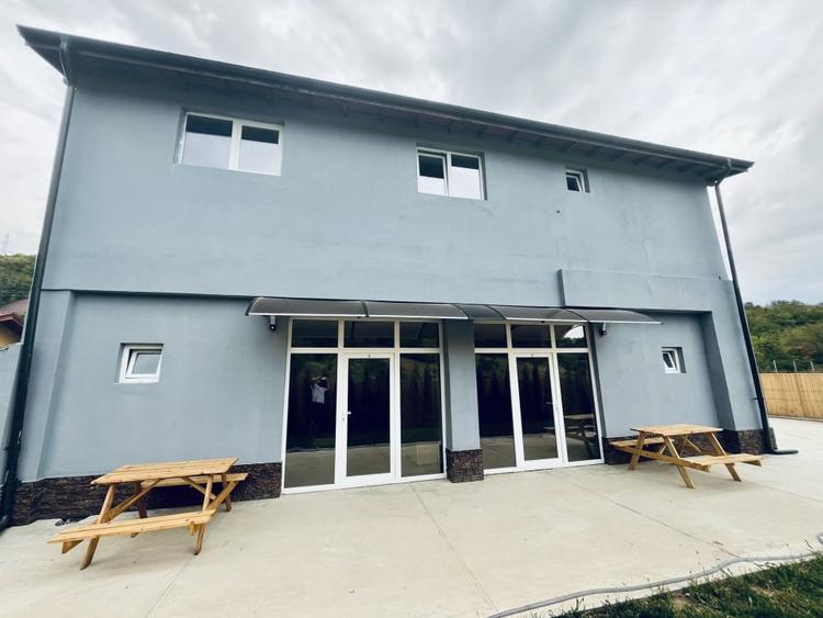 Garsonieră decomandată, mobilată în Vălenii de Munte