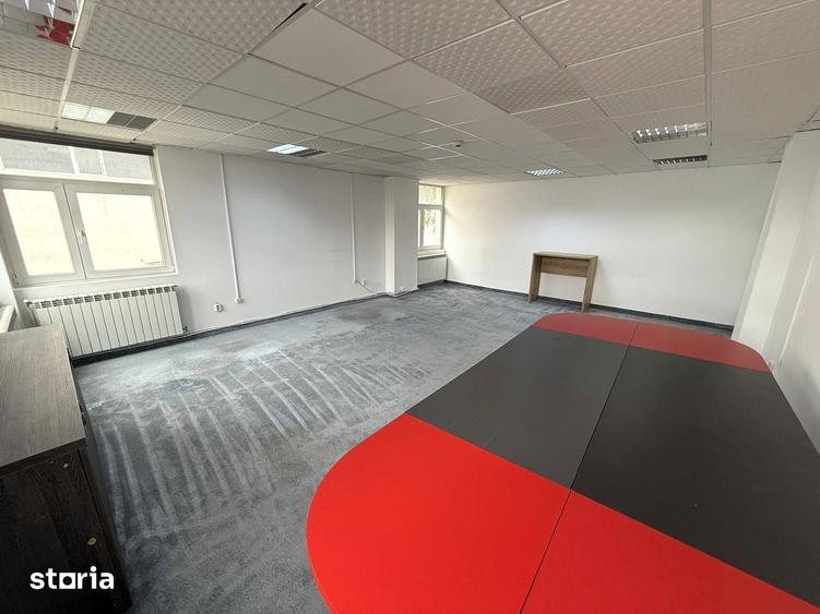 Spațiu comercial, de 50 mp, în Nicolina