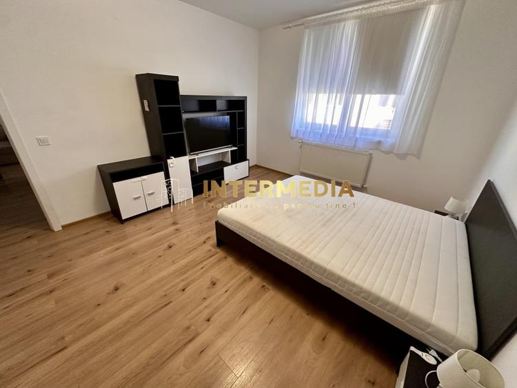 Apartament cu 2 camere decomandat, mobilat în Central