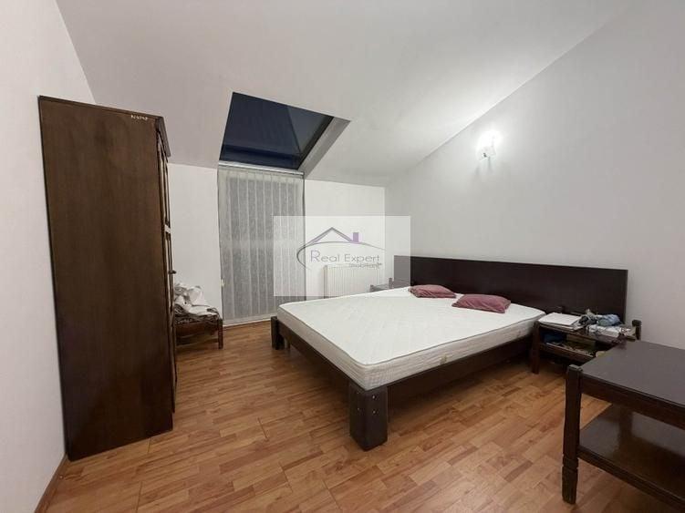 Duplex cu 5 camere cu Canalizare în Bună Ziua