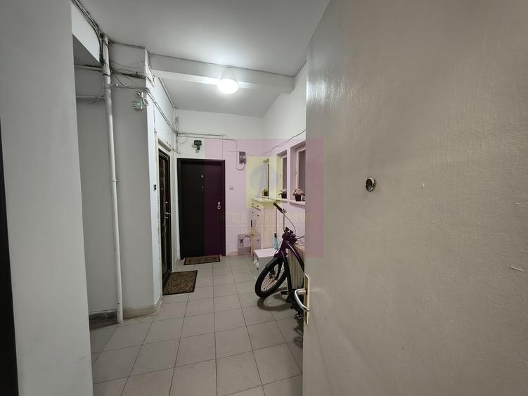Garsonieră semidecomandată în Romană