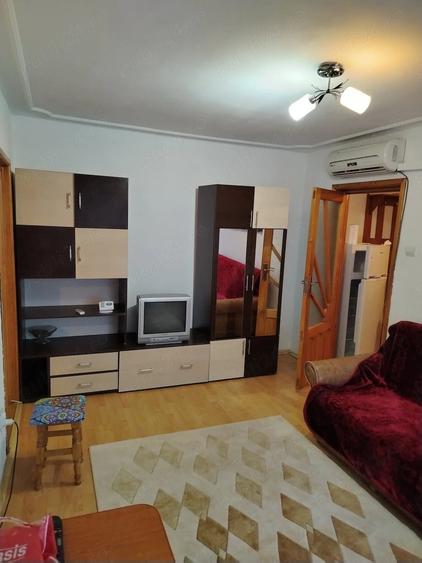 Apartament cu 2 camere semidecomandat în Obor