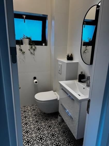 Casă individuală cu 5 camere cu Canalizare în Central