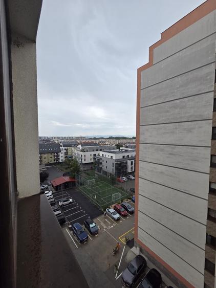 Apartament cu 2 camere decomandat în 13 Decembrie