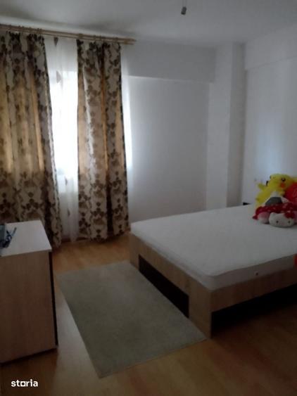 Apartament cu 4 camere decomandat în Călărași