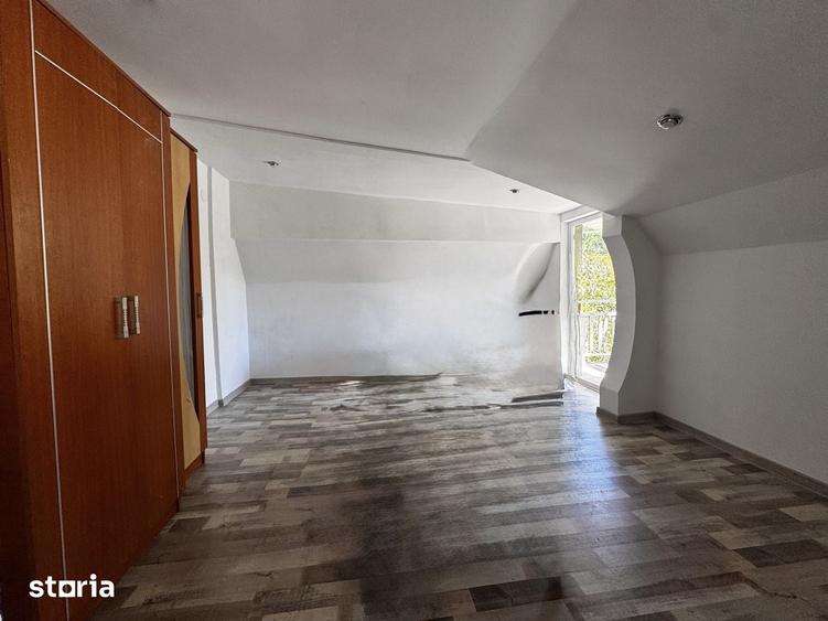 Casă cu 4 camere cu Teren 1350 Mp în Mărgineni