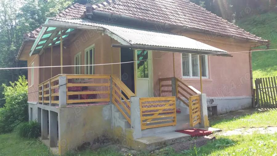 Casă cu 3 camere cu Teren 3200 Mp în Mihăileni