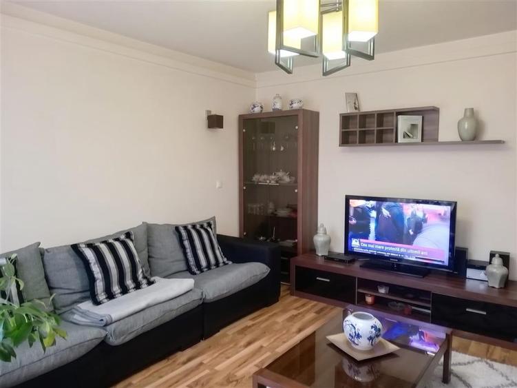 Casă individuală cu 5 camere cu Garaj în Sfântu Ilie