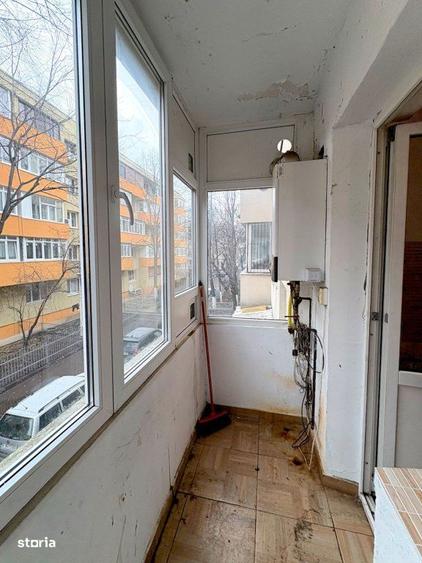 Apartament cu 3 camere decomandat în Vitan