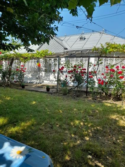 Casă cu 4 camere în Stăuceni