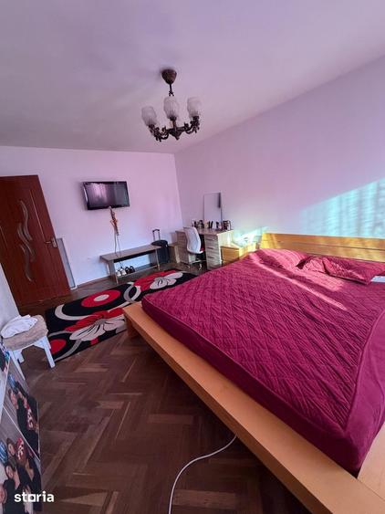 Apartament cu 3 camere în Calea București