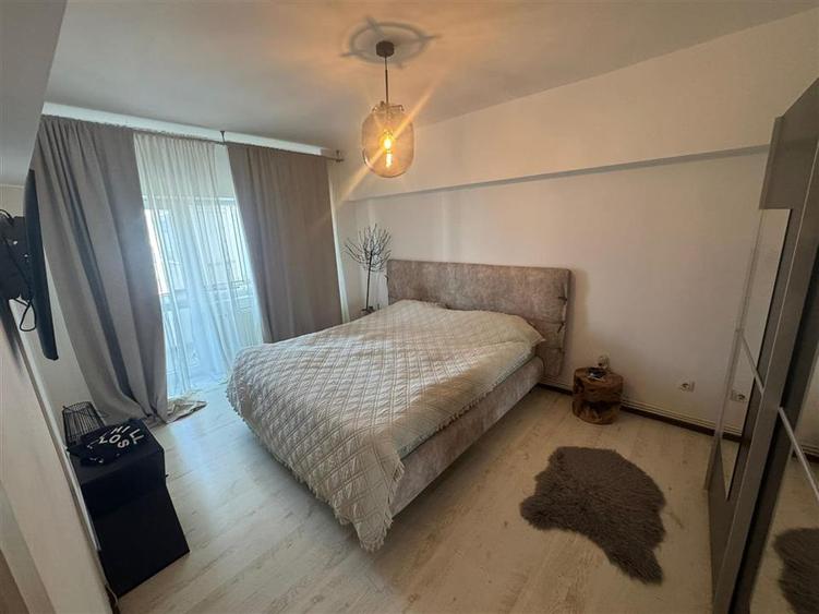 Apartament cu 3 camere decomandat în Brăilei