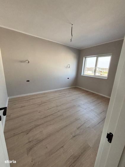 Apartament cu 4 camere în Moșnița Veche