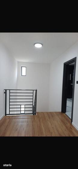Casă cu 4 camere cu Teren 200 Mp în Central