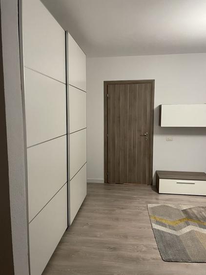 Apartament cu 2 camere semidecomandat în Basarab