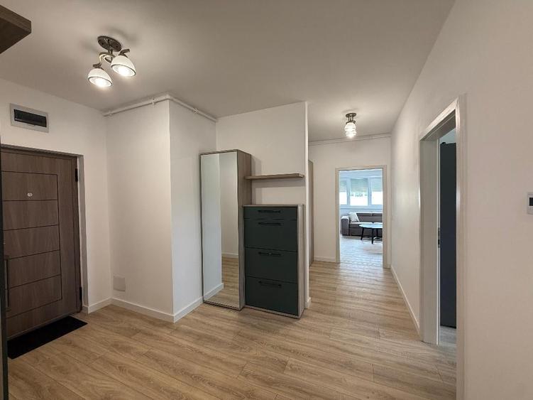 Apartament cu 3 camere în Cetate