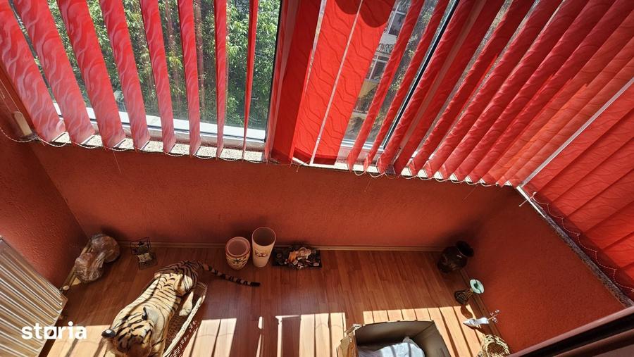 Apartament cu 3 camere decomandat în Găvana